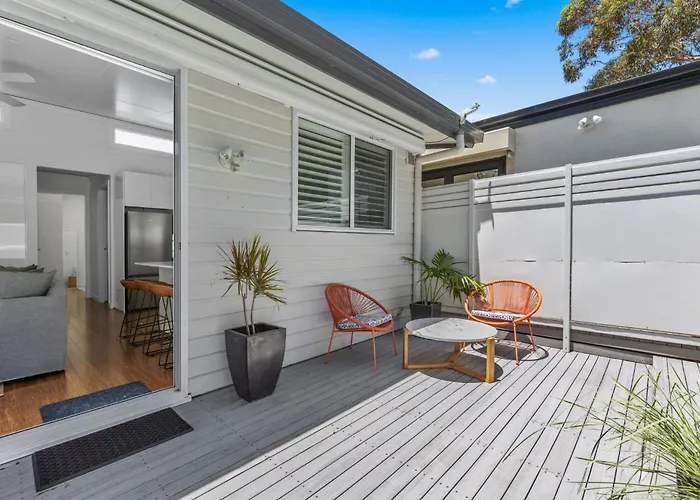 Relaxing 2-Bed Home Close To Beaches And Parks